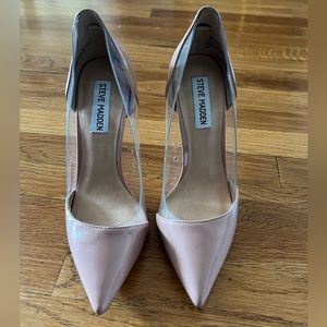 Nude blush closed toe heel